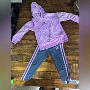 Toddler girls, Adidas outfit size 4t